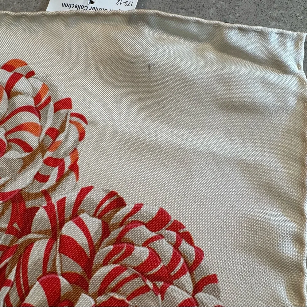 Authentic RARE GUCCI Silk SCARF Grid - Logo Floral Equestrian Handbags Shoes